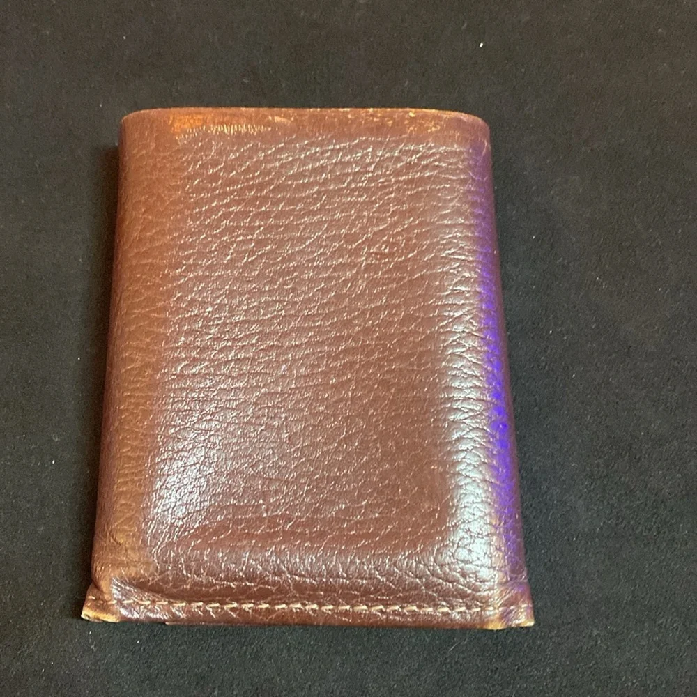 Amity cowhide leather mans wallet
